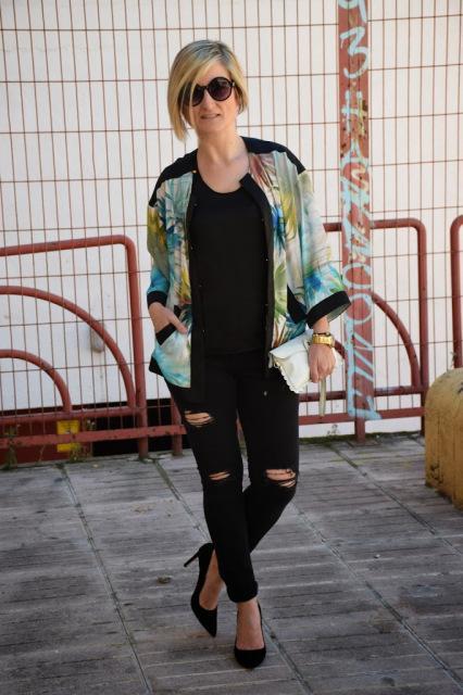 KIMONO CON ESTAMPADO TROPICAL