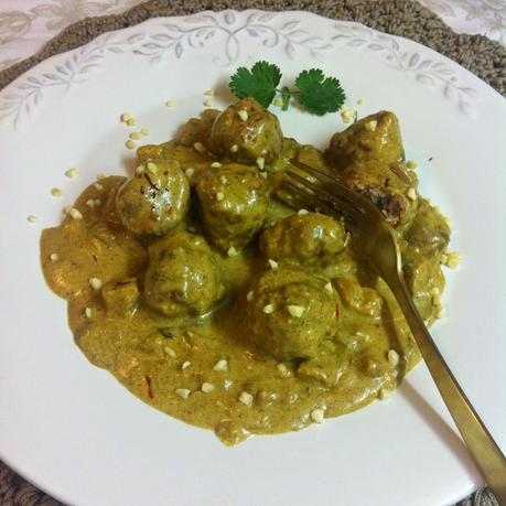 Albóndigas De Ternera Con Setas Y Salsa De Almendras