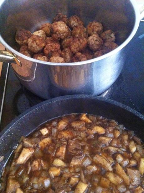 Albóndigas De Ternera Con Setas Y Salsa De Almendras