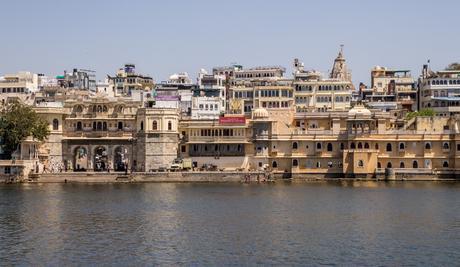 El centro de Udaipur, junto al lago