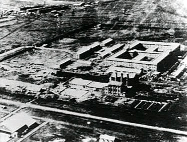 Vista área de las terribles instalaciones del Escuadrón 731. Fuente y autoría: Desconocida [dominio público], vía Wikipedia.