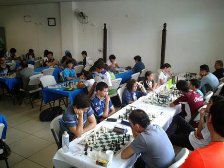 Acción combativa en el club Joaquín Gutiérrez esta mañana de domingo