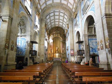 Interior Iglesia Populos