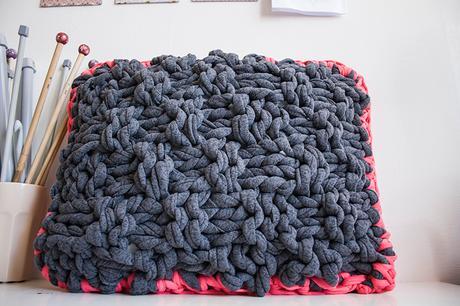 2 COSAS QUE PUEDES TEJER EN UN DÍA cojin punto xxl