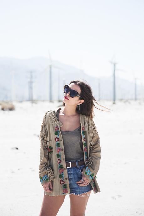 Coachella_Music_Festival-Fringed_Jacket-Polo_Ralph_Lauren-Vintage_Levis-Outfit-Festival_Look-Street_Style-