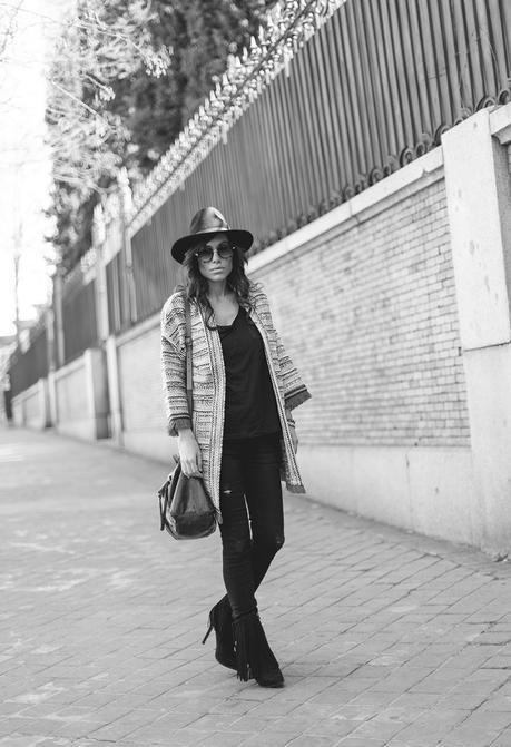 street style barbara crespo hakei ethnic jacket fringes sendra fashion blogger outfit blog de moda