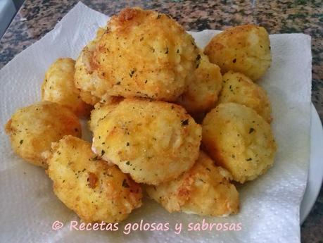 Croquetas de arroz con queso
