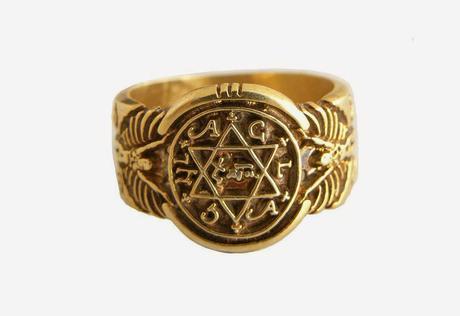 La mesa del rey Salomón. Luis Montero Manglano