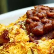 Nachos con queso y beicon crujiente