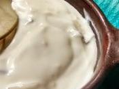Salsa yogur, pepinos agridulces.