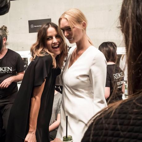 Moda, la diseñadora Kim Ellery con las bailarinas del Australian Ballet inauguran la MBFW de Sydney