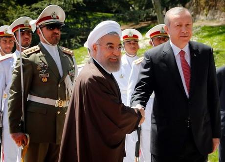 Desdolarización: Irán y Turquía quieren comerciar en monedas nacionales