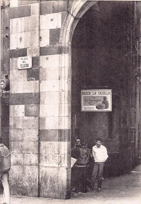 KIOSCO LA CAZALLA 1912, ARC DEL TEATRE A LA BARCELONA D' ABANS, D' AVUI I DE SEMPRE...14-04-2015...!!!