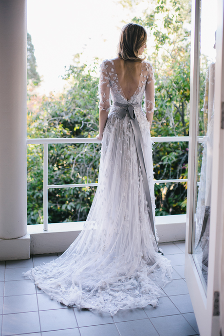 2310.- Nos vamos de boda. Vestidos de novia.