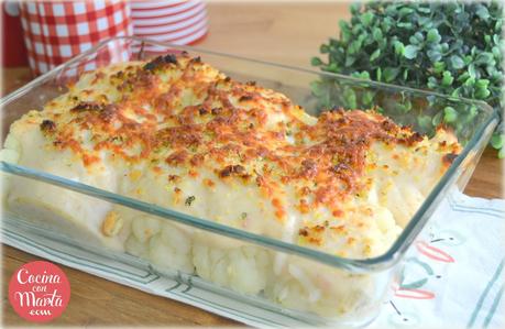 Coliflor gratinada con bechamel de ajo y bacon o jamón. Receta fácil, sana, rápida. Cocina con Marta