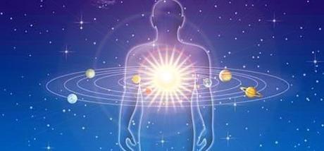 Cruza la frontera del Ego y actúa como Ser de Luz Cruza la frontera del Ego y actúa como Ser de Luz