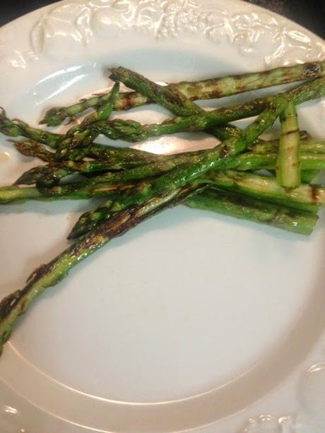 ENSALADA DE ESPÁRRAGOS VERDES, NARANJAS Y LANGOSTINOS