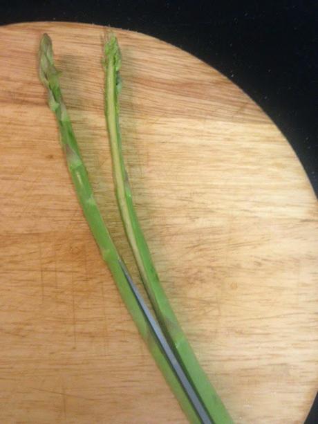 ENSALADA DE ESPÁRRAGOS VERDES, NARANJAS Y LANGOSTINOS