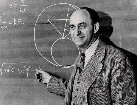 Físicos ilustres: Enrico Fermi , el primer reactor de fisión nuclear y el Proyecto Manhattan.