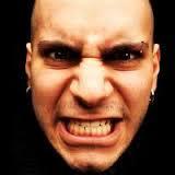 ¿Cómo reconocer a una persona paranoica?