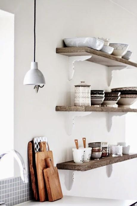 ideas-deco-como-decorar-cocinas-blancas-madera
