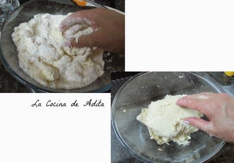 Tarta de crema de piña, sobre una base de coco