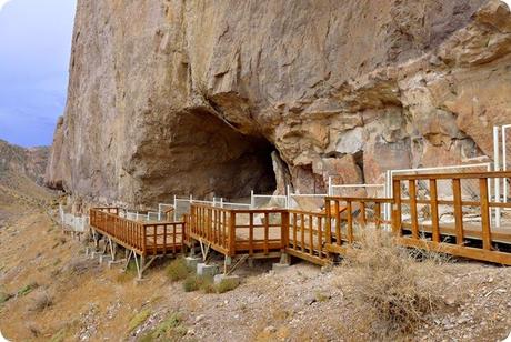 Cuevas de las Manos, donde pobladores de 9.000 años atrás sellaron su arte y su testimonio de vida.