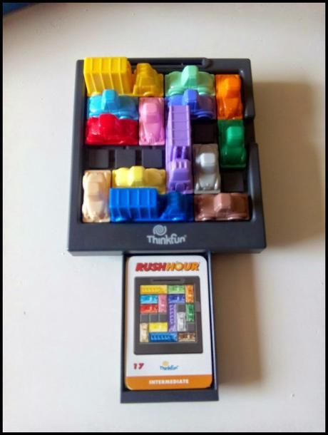 Rush Hour. Juego para mejorar la concentración.