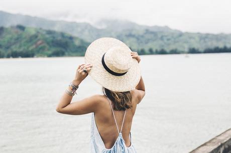 Hanaley_Bay-Kauai-Hawai-Travels-Tips-Sabo_Skirt_Dress-Straw_Hat-Lack_Of_Color-Outfit-Beach-Collage_Vintage-9