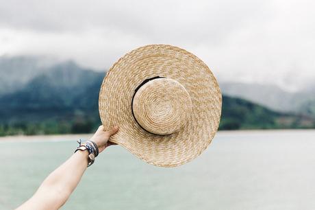 Hanaley_Bay-Kauai-Hawai-Travels-Tips-Sabo_Skirt_Dress-Straw_Hat-Lack_Of_Color-Outfit-Beach-Collage_Vintage-21