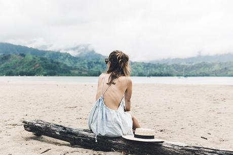 Hanaley_Bay-Kauai-Hawai-Travels-Tips-Sabo_Skirt_Dress-Straw_Hat-Lack_Of_Color-Outfit-Beach-Collage_Vintage-32