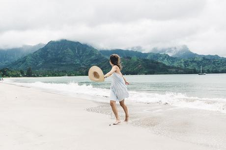 Hanaley_Bay-Kauai-Hawai-Travels-Tips-Sabo_Skirt_Dress-Straw_Hat-Lack_Of_Color-Outfit-Beach-Collage_Vintage-41