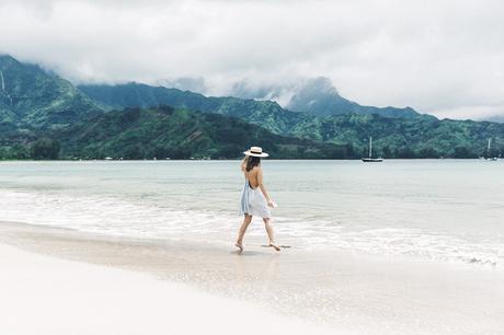 Hanaley_Bay-Kauai-Hawai-Travels-Tips-Sabo_Skirt_Dress-Straw_Hat-Lack_Of_Color-Outfit-Beach-Collage_Vintage-40