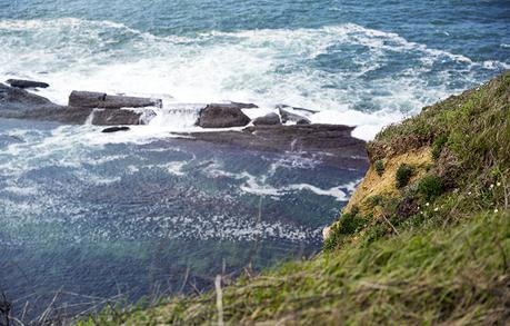 street style barbara crespo acantilados de langre santander cantabria village leopard coat adidas hakei fashion blogger outfit hake blog de moda street style barbara crespo acantilados de langre santander cantabria village leopard coat adidas hakei fashion blogger outfit hake blog de moda