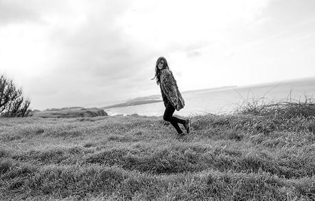 street style barbara crespo acantilados de langre santander cantabria village leopard coat adidas hakei fashion blogger outfit hake blog de moda street style barbara crespo acantilados de langre santander cantabria village leopard coat adidas hakei fashion blogger outfit hake blog de moda