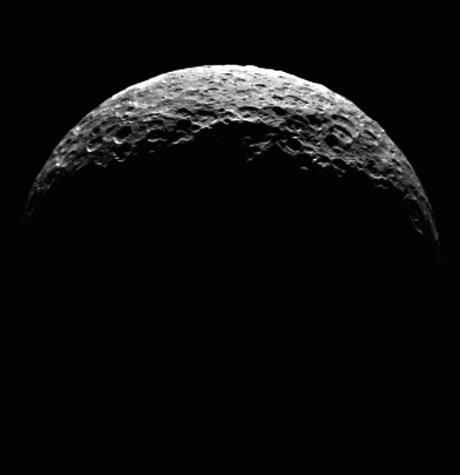 La sonda Dawn manda nuevas fotos de Ceres, las de mayor resolución hasta la fecha