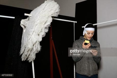 Los cisnes blancos de White Posture en MBFW Istambul