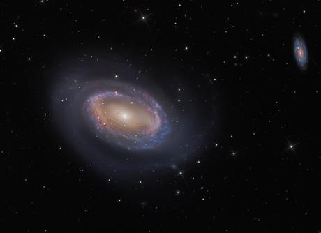 Galaxia espiral de un solo brazo NGC 4725