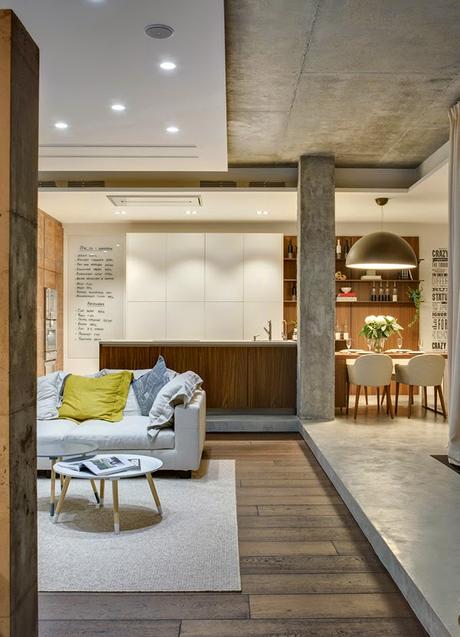 Juego de volúmenes de hormigón en un loft rehabilitado