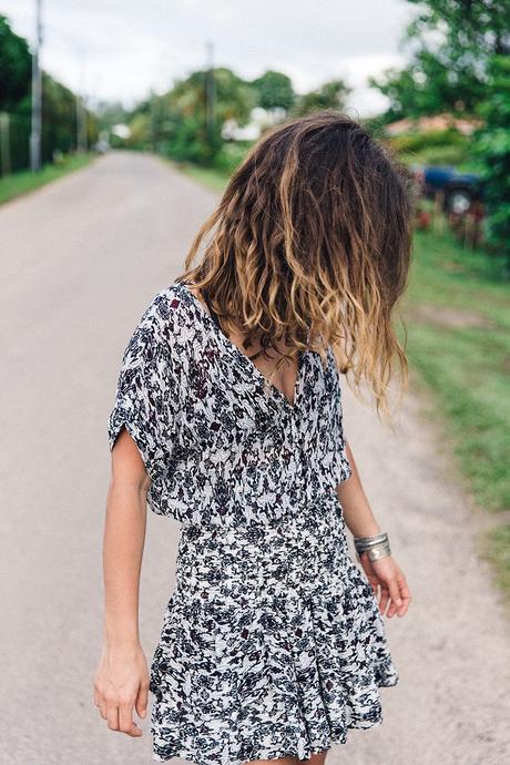 Maje-Dress-Kauai-Travels-Lace_up_Sandals-Senso-Outfit-Street_Style-Ruffle_Dress-40