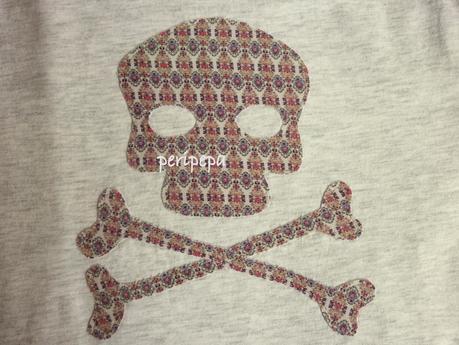 CAMISETA CALAVERA ÉTNICA.