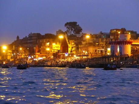 Por los ghats de Varanasi