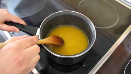 Mousse de yogur y mango corazón chocolate