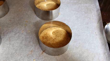 Mousse de yogur y mango corazón chocolate