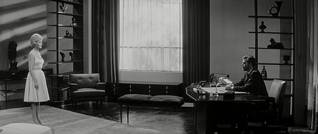 The Cabinet of Caligari: La retorcida visión de la psiquiatria según Robert Bloch.