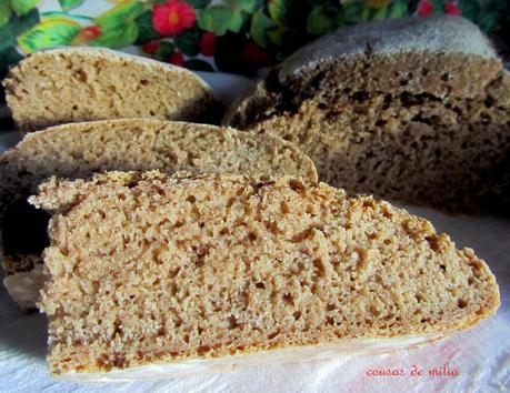 Landbrot. Pan alemán rústico de centeno Landbrot. Pan alemán rústico de centeno