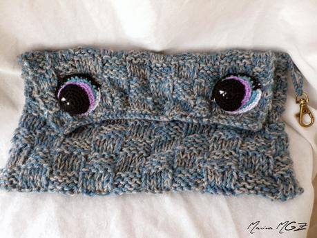 Estuche con ojos de amigurumi
