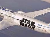 Avión Star Wars vuela través mundo como R2-D2.
