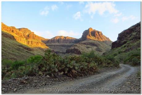 Morro de la Palmita al fondo Morro de la Palmita al fondo