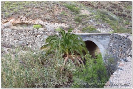 Por aquí corre el agua Por aquí corre el agua